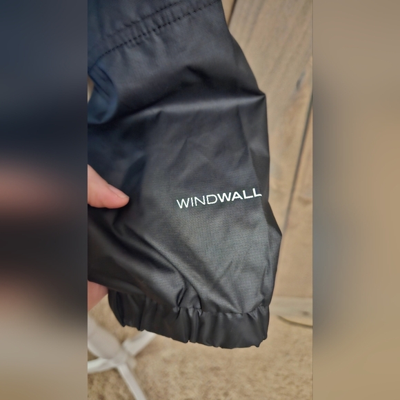 THE NORTH FACE HMLYN Wind Shell Jacket in Blue/black. Size small NWOT - Picture 14 of 16